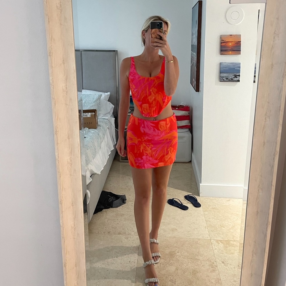 TWO PIECE SET - Bustier and Skirt